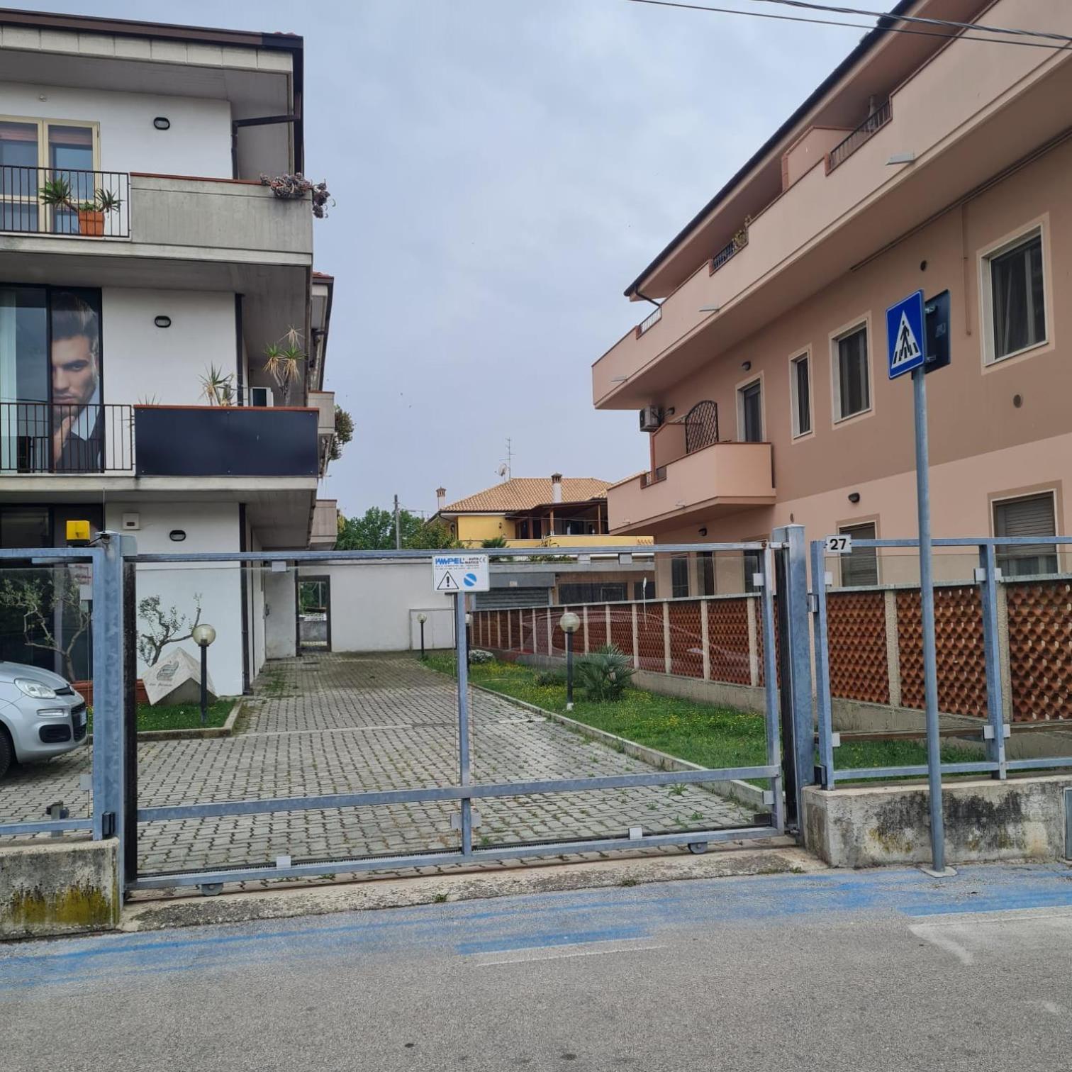 Gate 25 Apartment San Giovanni Teatino Exterior photo